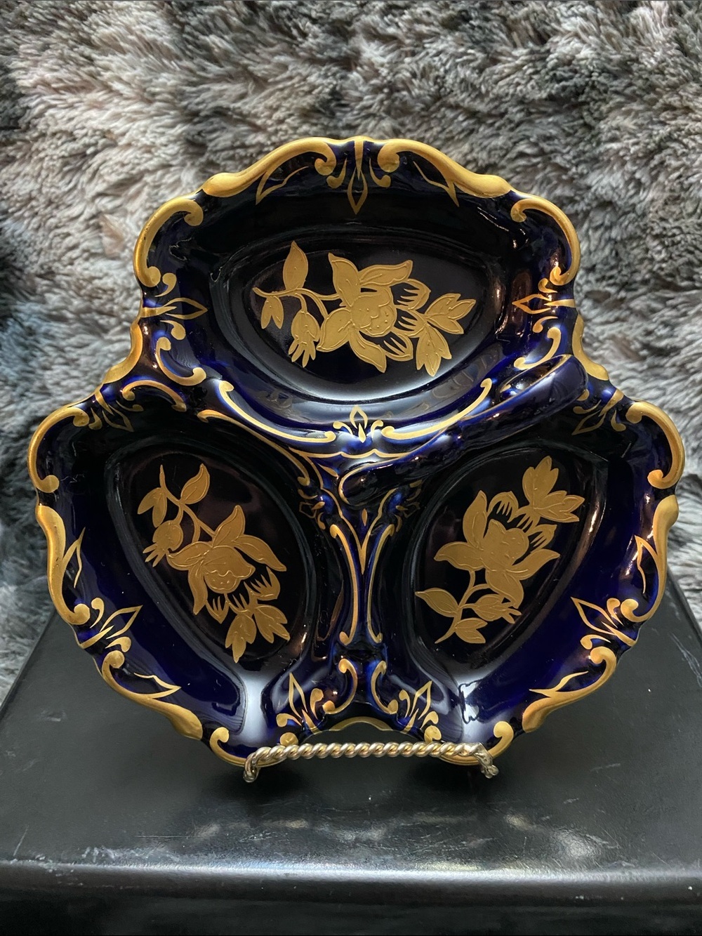 JImenau Graf Von Henneberg
Porzellan Germany Relish Dish